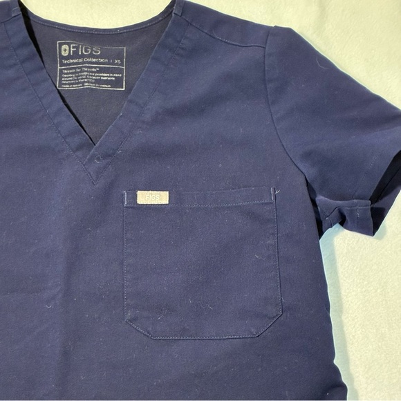 Figs Catarina Top XS Womens Blue Navy Scrub Uniform Shirt - Picture 5 of 5